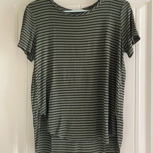 Maurices Tee, Size Medium